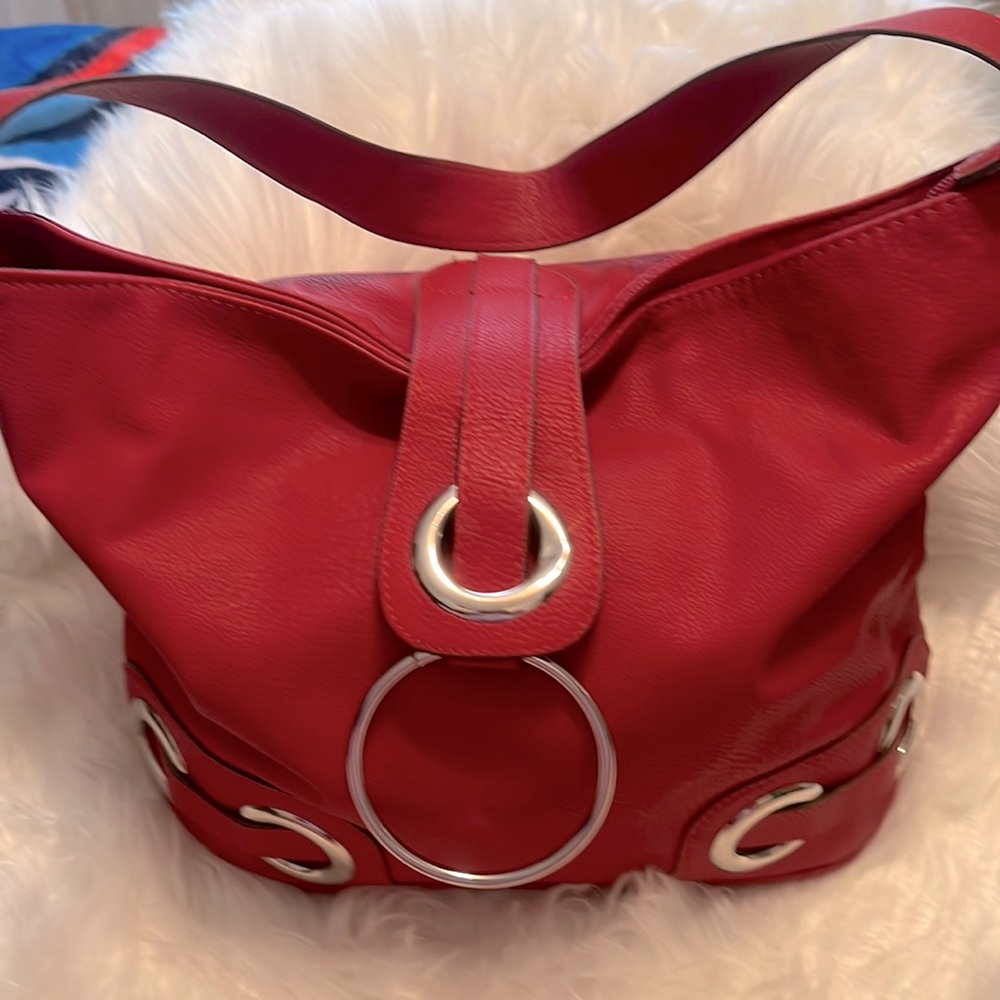 Beautiful red shoulder bag. Unbranded